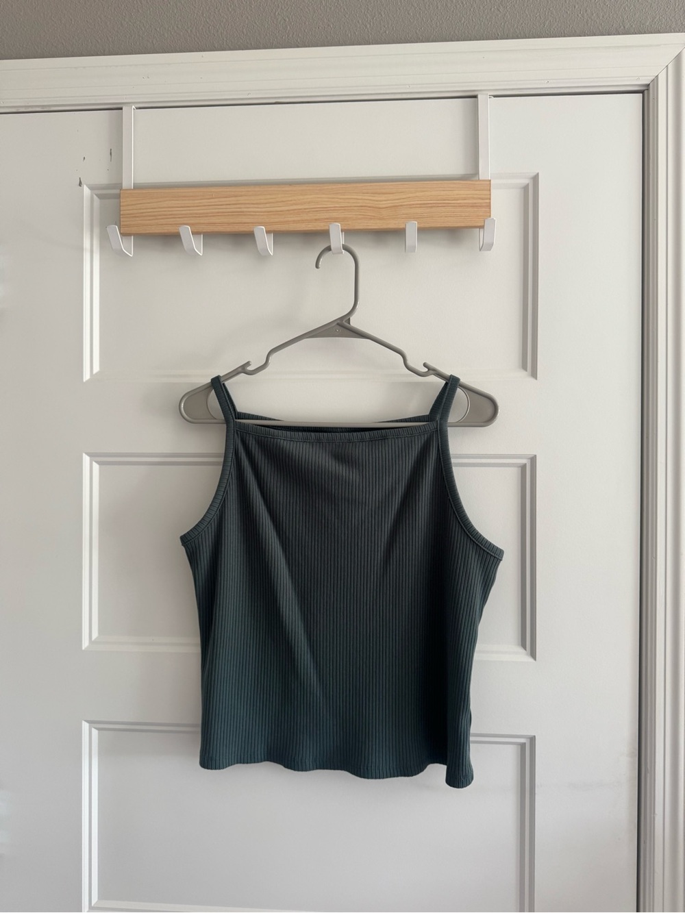 Old Navy Ribbed Square-Neck Tank Top in Dark Green
